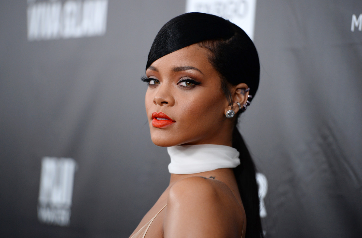 Rihanna is all set to star in Valerian movie next to her friend Cara Delevingne